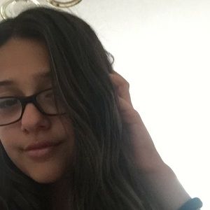 Meet your Posher, Elena